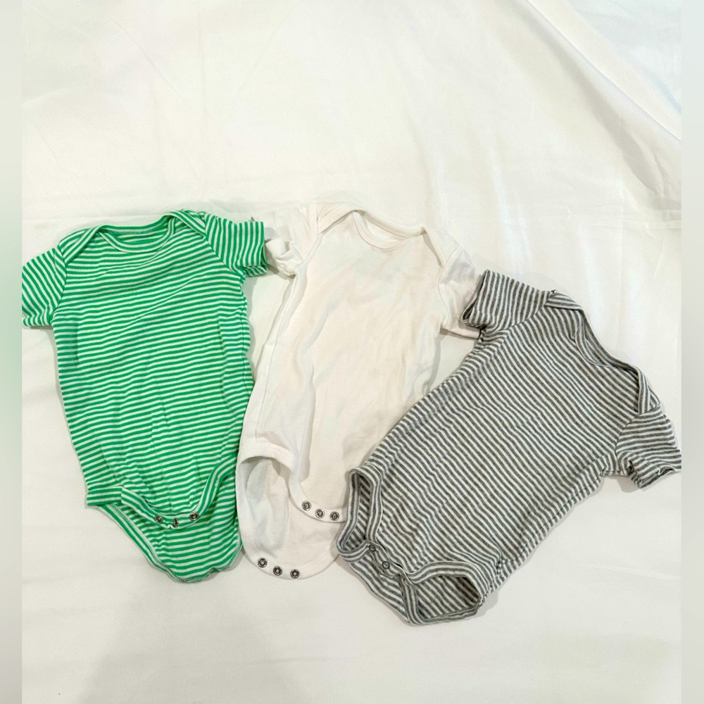 Primary 0-3m bundle Baby onesies